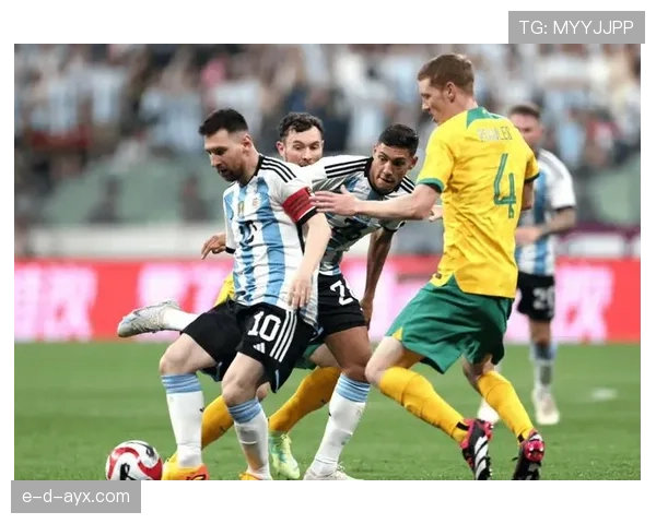 阿根廷队逼抢战术解析：如何通过高强度压迫重塑攻防平衡