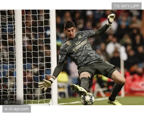 库尔图瓦荣膺西甲零封王,稳健表现持续提升球队竞争力 库尔图瓦荣膺西甲零封王,稳健表现持续提升球队竞争力