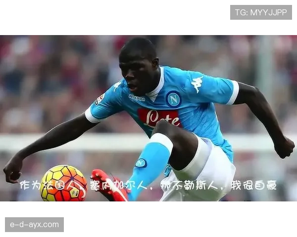 巴洛特利拎着名牌袋出现在菜市场，旁边大妈的表情直接可以上热搜